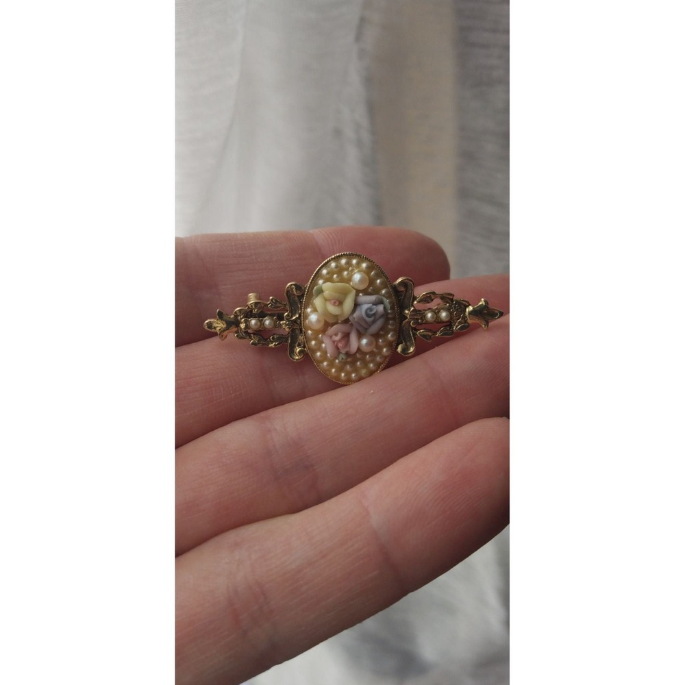 Vintage Victorian Style Gold Tone Faux Pearl Pastel Rose Floral Bar Brooch Pin